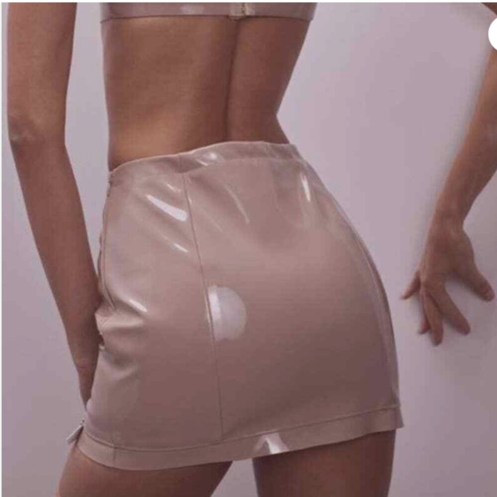 NEW For Love and Lemons High Roller Latex Skirt Size XS - Picture 3 of 7